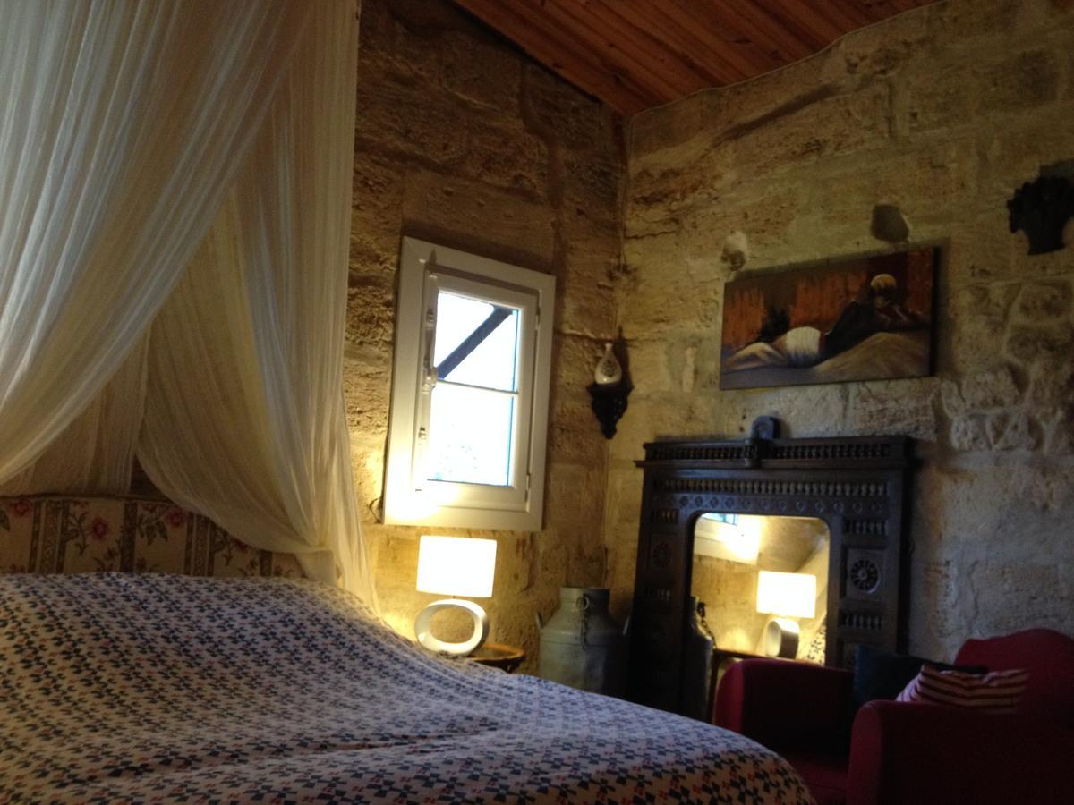 Bed and Breakfast La Maison De Papassus à Montpeyroux  Chambre photo